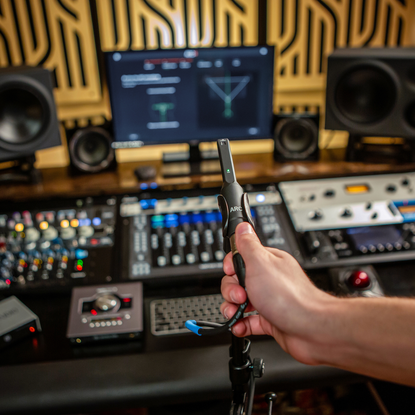 IK Multimedia ARC Studio
