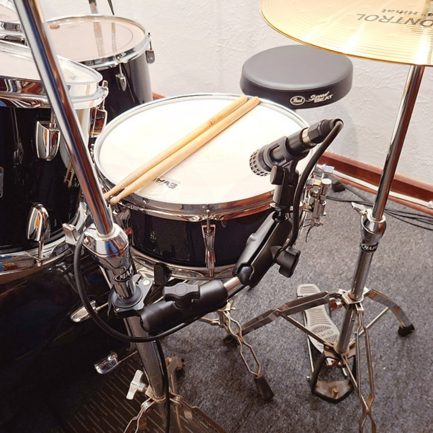 DrAlienSmith Deluxe Kick Mount