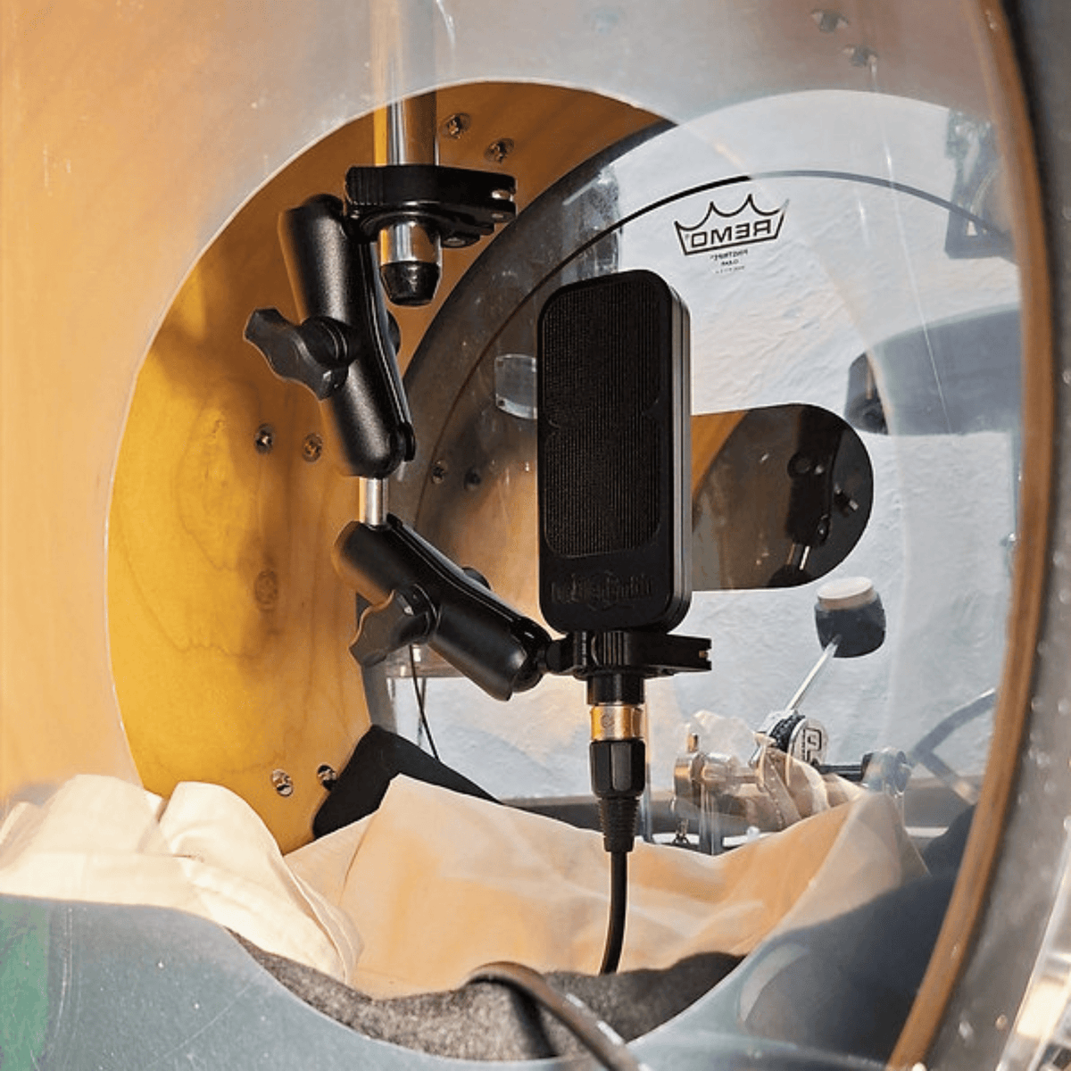 DrAlienSmith Deluxe Kick Mount - Cool Kids Audio